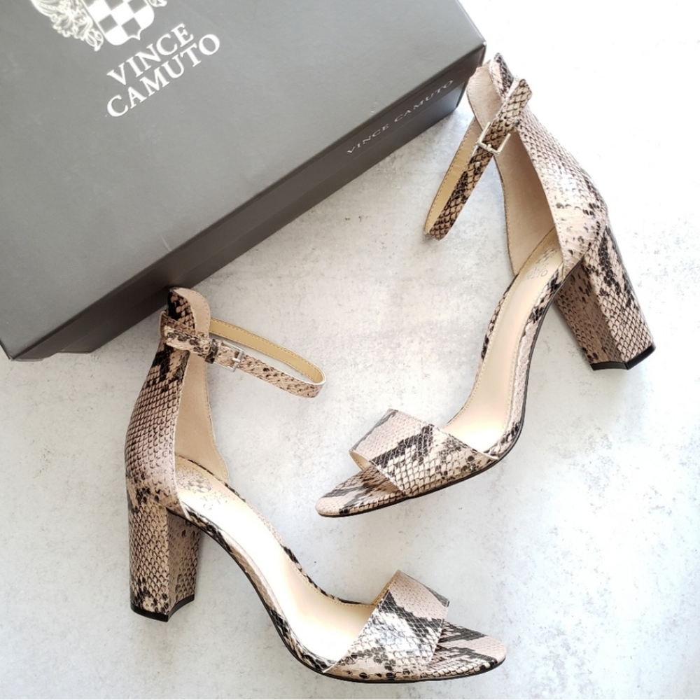 Vince Camuto Corlina Ankle Strap Sandal Heels Snakeskin Python Block Heel SZ 9.5